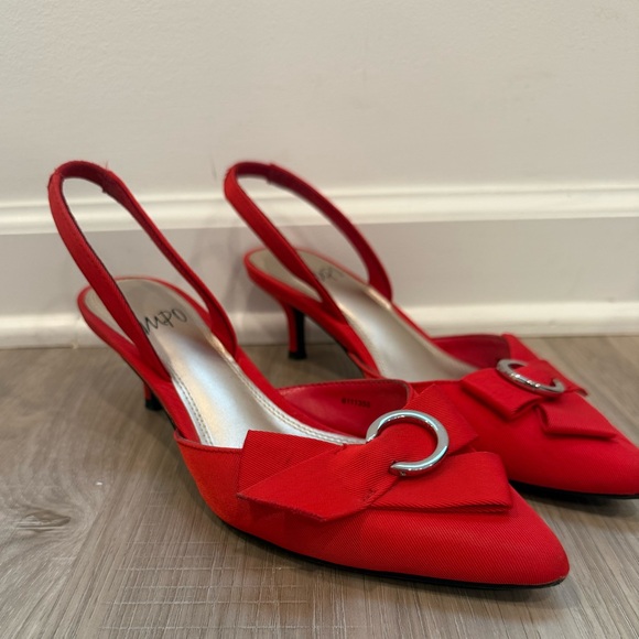 IMPO Red Slingback Kitten Heels w/ Bow & Silver Hardware – Size 8 - Picture 3 of 7
